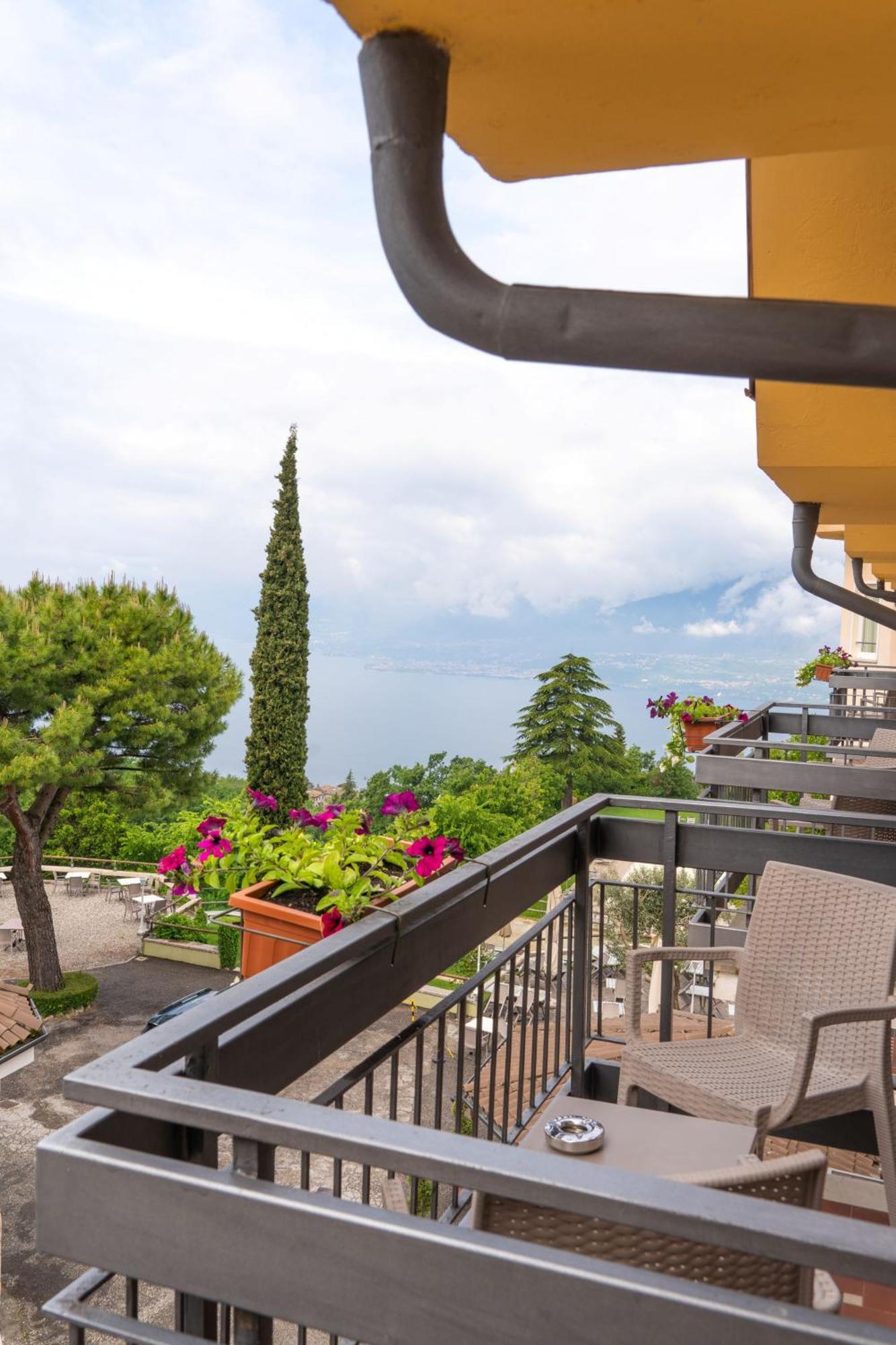 Hotel Bellavista San Zeno di Montagna Kültér fotó